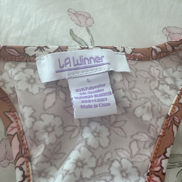 Floral Tank Top - Picture 2 of 2